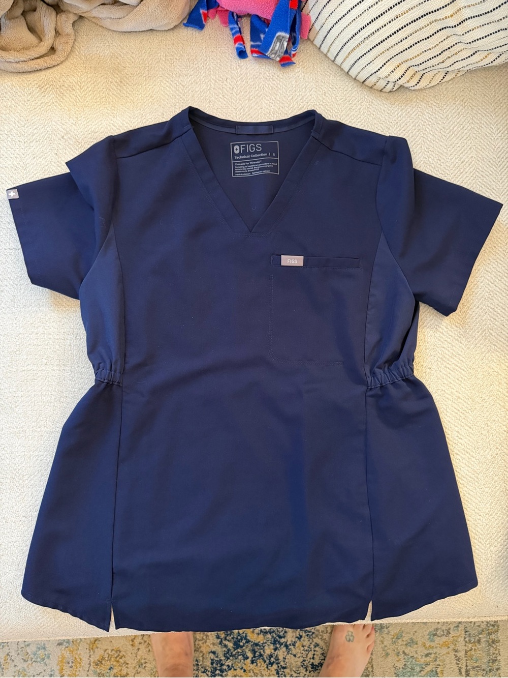 FIGS Octavia Navy Maternity Scrub Top V-Neck - Size Small
